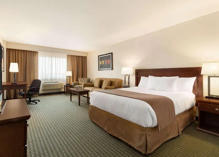 Travelodge Hotel By Wyndham Weyburn